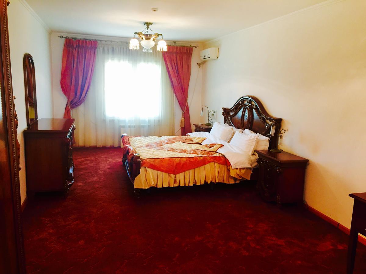 Hotel Ark Ms ทาราซ ภายนอก รูปภาพ